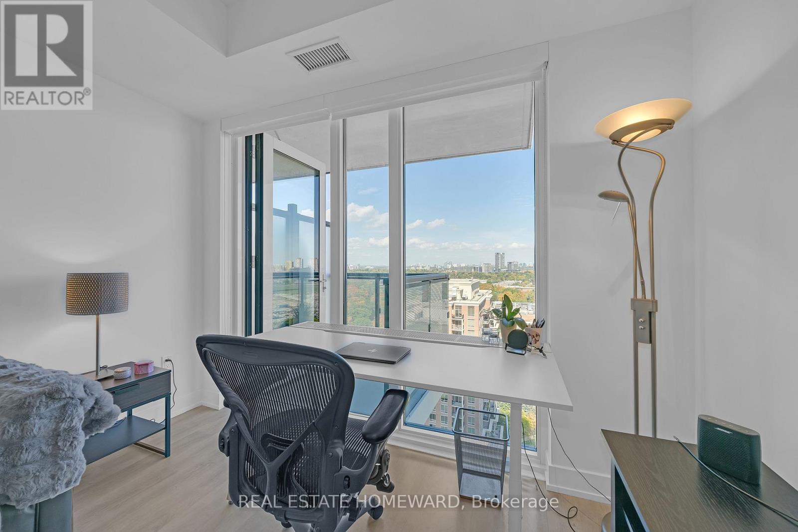 2039 - 20 Inn On The Park Drive, Toronto, Ontario  M3C 0P8 - Photo 12 - C12717408