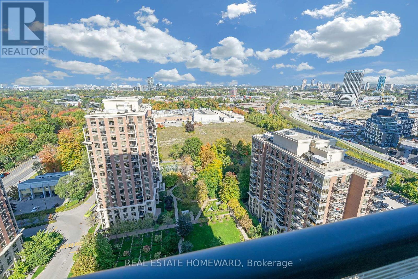 2039 - 20 Inn On The Park Drive, Toronto, Ontario  M3C 0P8 - Photo 22 - C12717408