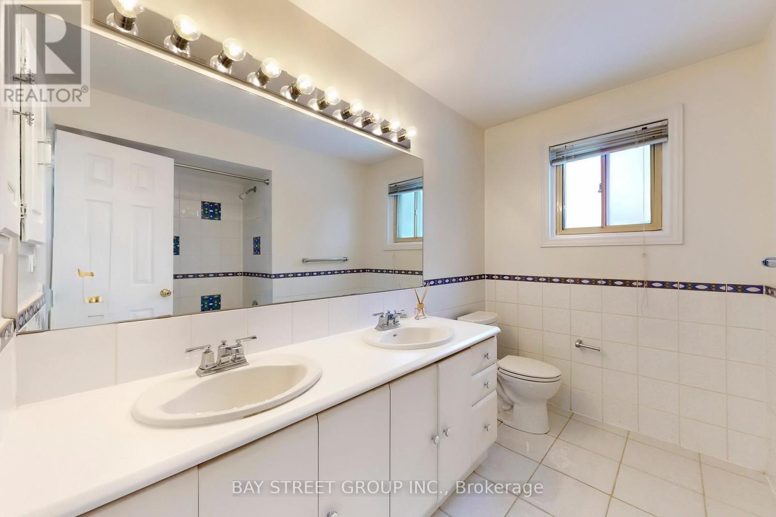 37 Abbeywood Trail, Toronto, Ontario  M3B 3B4 - Photo 34 - C12717524