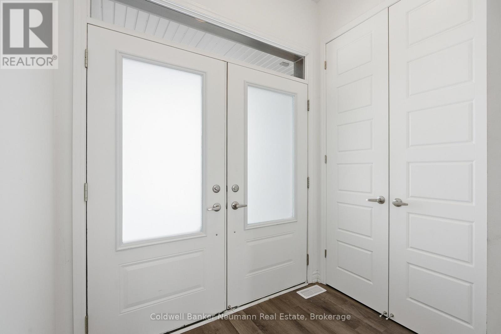 222 Histand Trail, Kitchener, Ontario N2R 0S3 - Photo 3 - X12715324