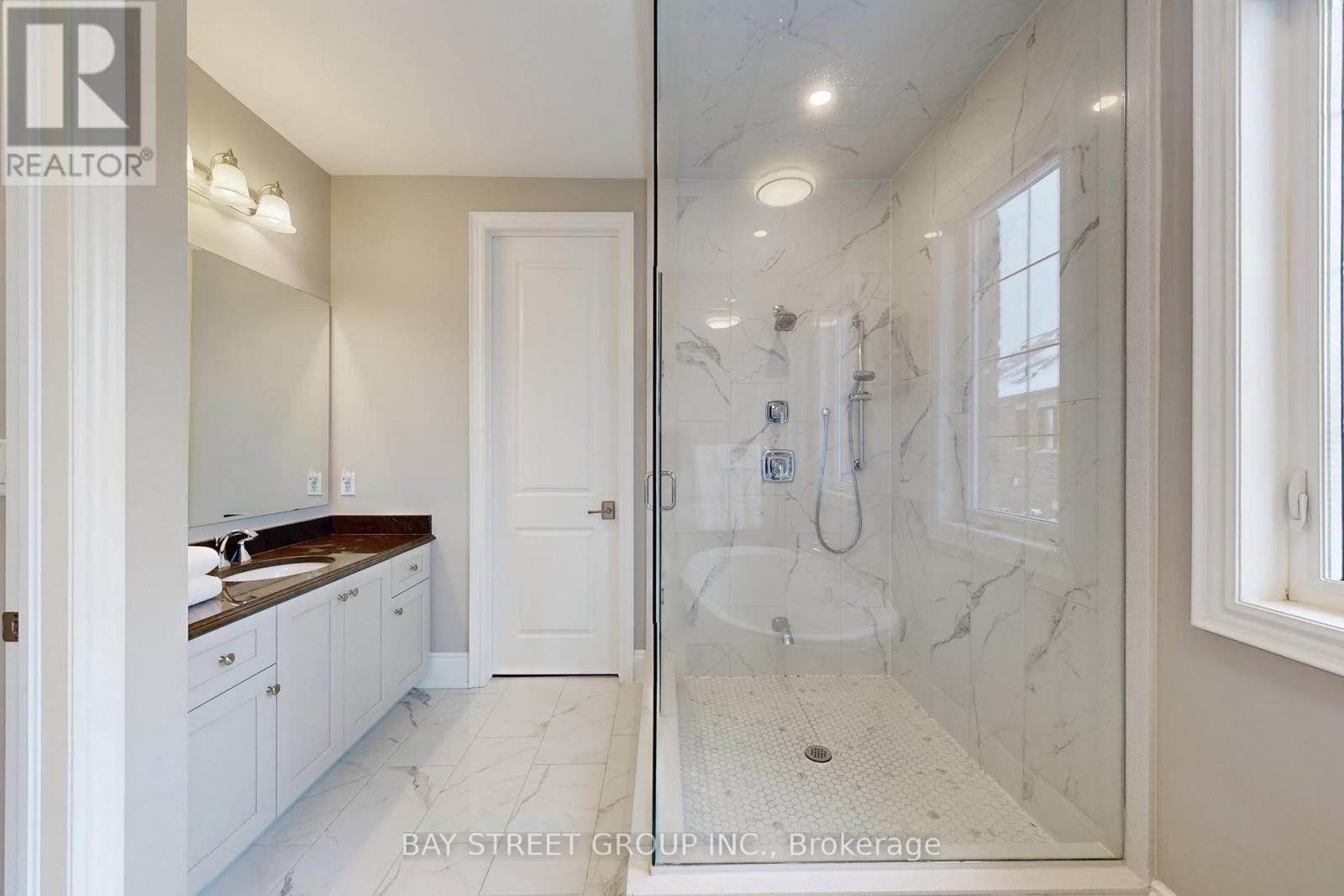 39 Cairns Gate, King, Ontario  L7B 0P5 - Photo 30 - N12717428