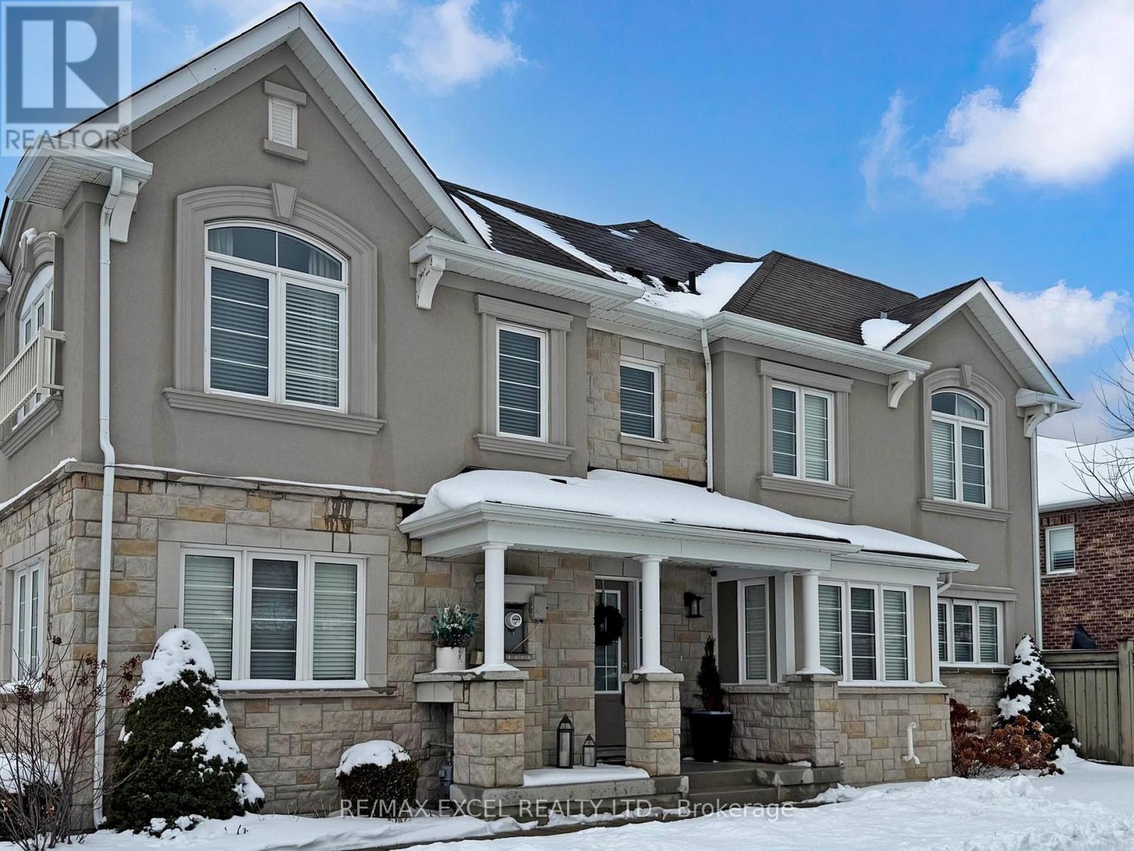 89 HUTT CRESCENT, Aurora, Ontario