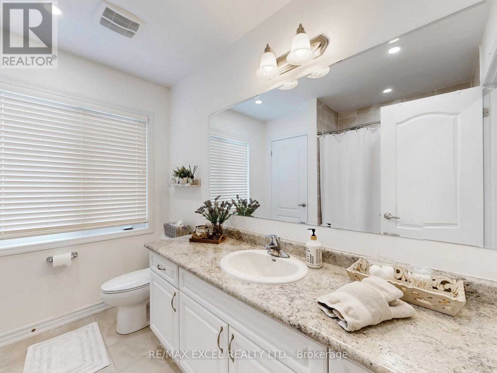 89 Hutt Crescent, Aurora, Ontario  L4G 0T2 - Photo 24 - N12717460