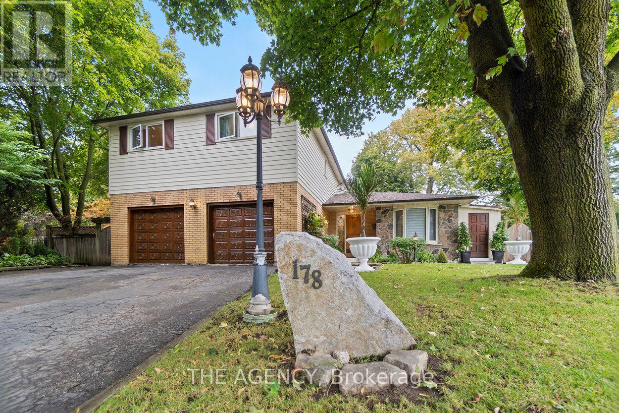 178 Millpond Court, Richmond Hill, Ontario  L4C 4W5 - Photo 2 - N12717472