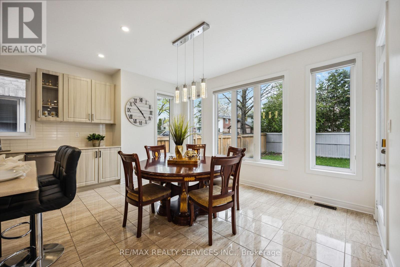 104 Sharpe Crescent, New Tecumseth, Ontario  L0G 1W0 - Photo 14 - N12717488