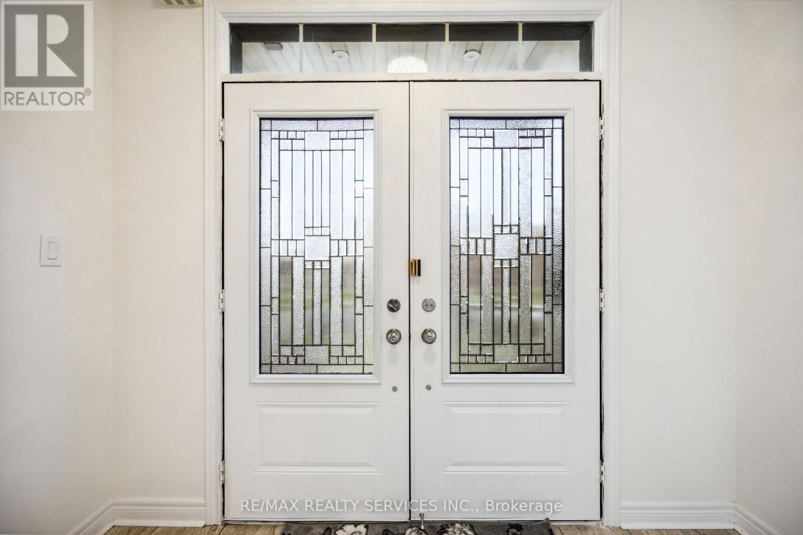 104 Sharpe Crescent, New Tecumseth, Ontario  L0G 1W0 - Photo 3 - N12717488