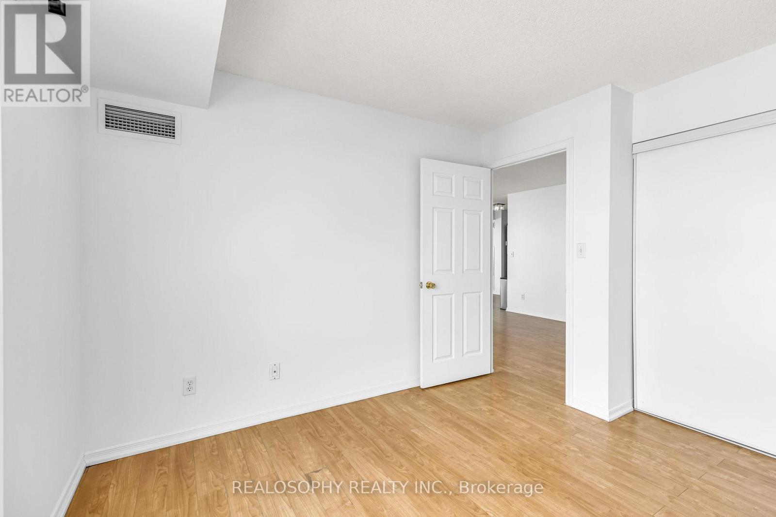 520 - 3 Ellesmere Street, Richmond Hill, Ontario  L4B 4N2 - Photo 13 - N12717498