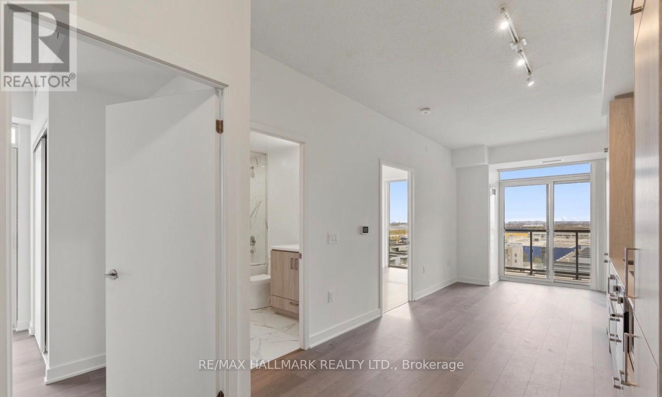 820 - 60 Honeycrisp Crescent, Vaughan, Ontario  L4K 0N5 - Photo 10 - N12717506