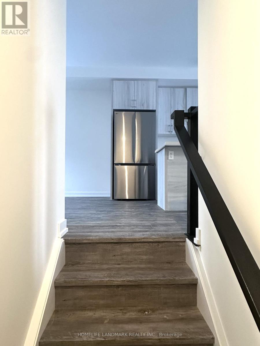 45 Peace Lane, Richmond Hill, Ontario  L4B 0J4 - Photo 3 - N12717512