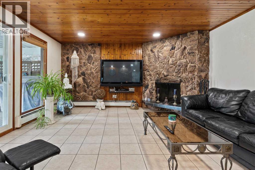 3810 64 Street, Camrose, Alberta  T4V 2Z2 - Photo 6 - A2279885