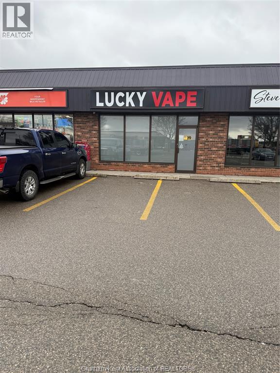 MLS# 26001120: 455 Grand AVENUE Unit# 3, Chatham, Canada