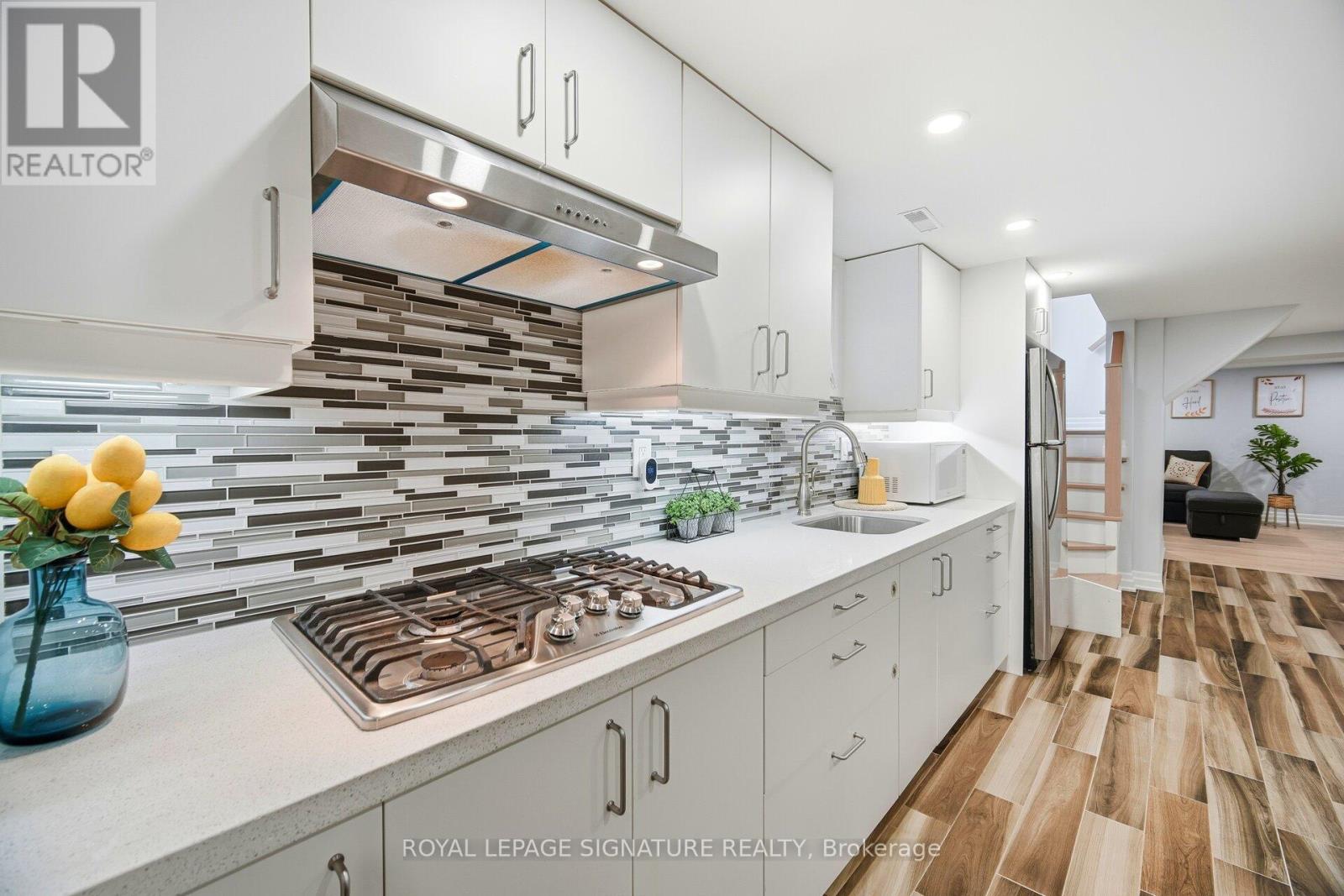 30 Coules Court, Toronto, Ontario  M8W 2N9 - Photo 32 - W12717412