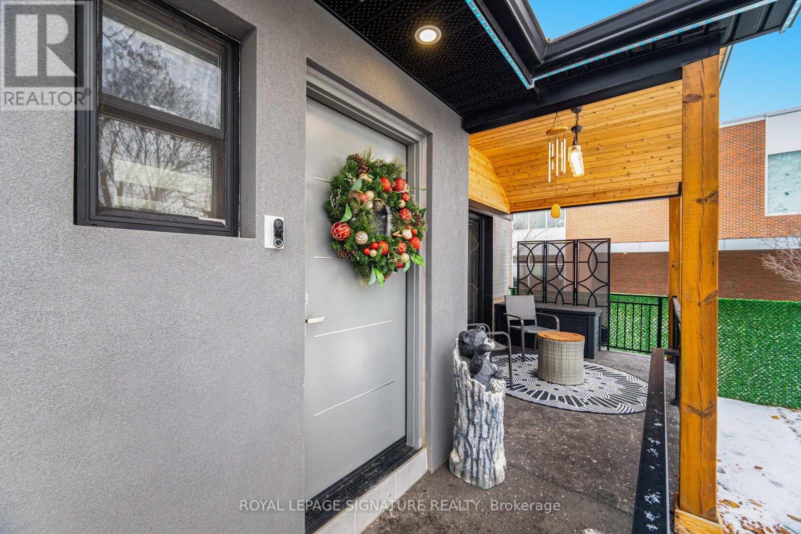 30 Coules Court, Toronto, Ontario  M8W 2N9 - Photo 6 - W12717412