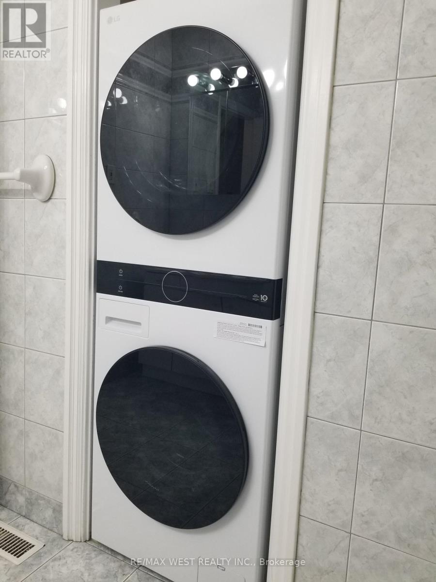 38 Milady Road, Toronto, Ontario  M9L 2H8 - Photo 13 - W12717416