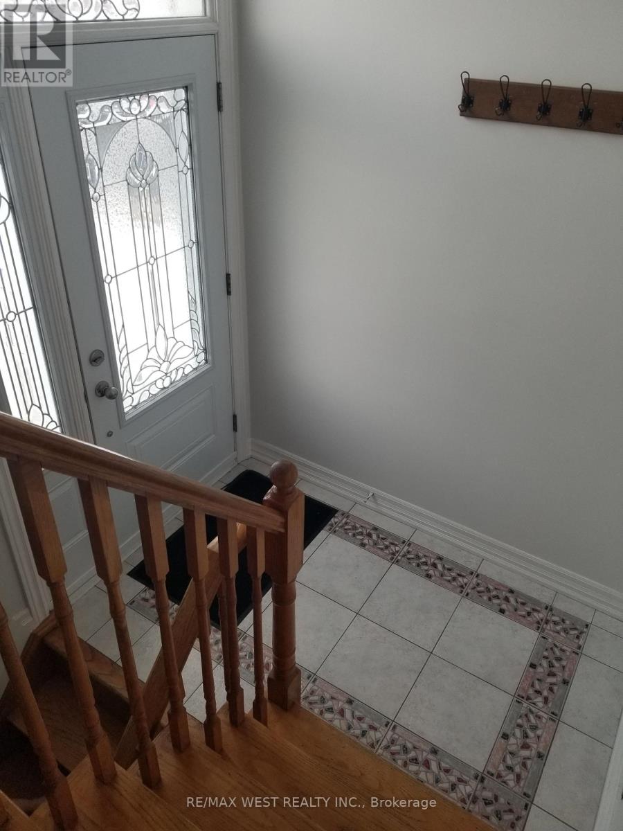 38 Milady Road, Toronto, Ontario  M9L 2H8 - Photo 2 - W12717416