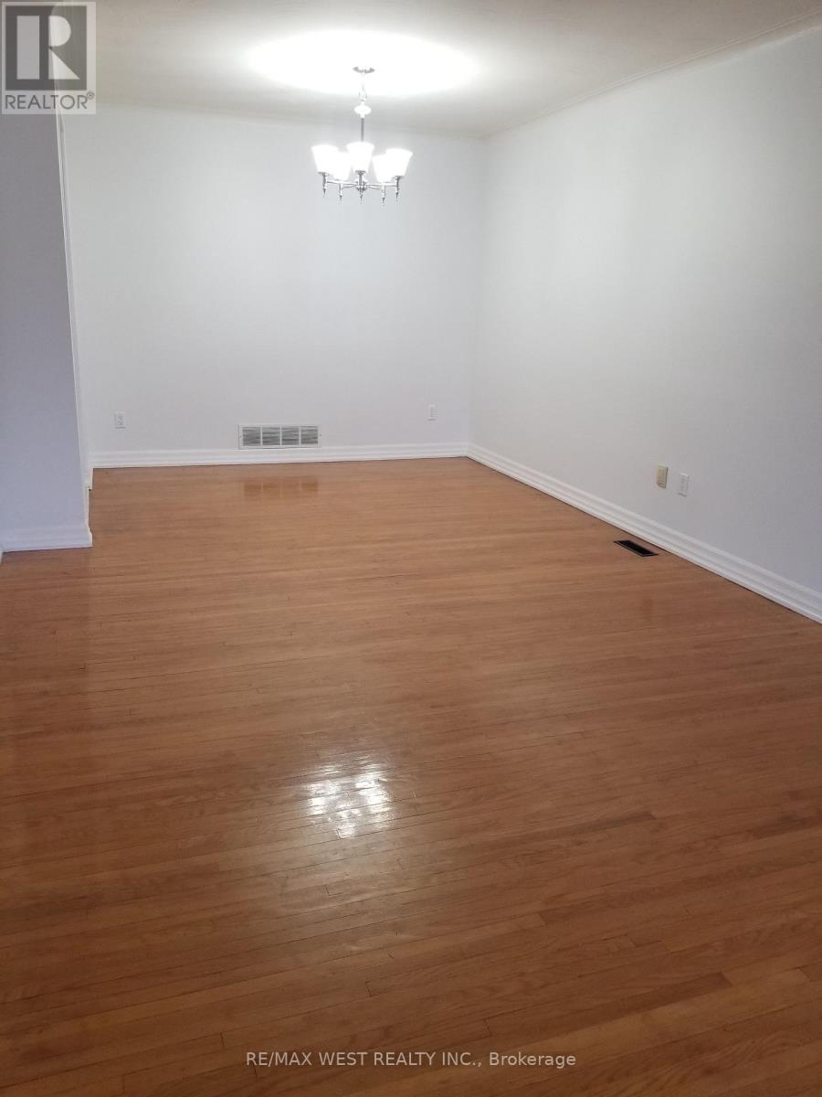 38 Milady Road, Toronto, Ontario  M9L 2H8 - Photo 4 - W12717416