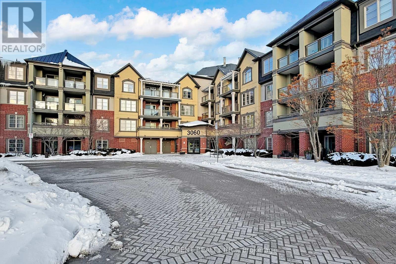 103 - 3060 ROTARY WAY, Burlington, Ontario