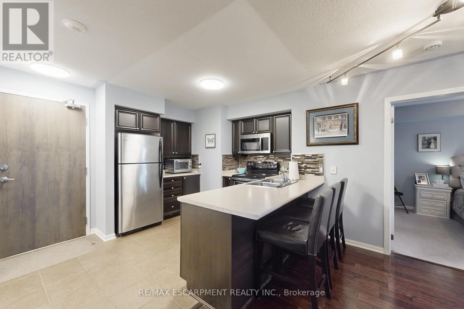 103 - 3060 Rotary Way, Burlington, Ontario  L7M 0G9 - Photo 11 - W12717422