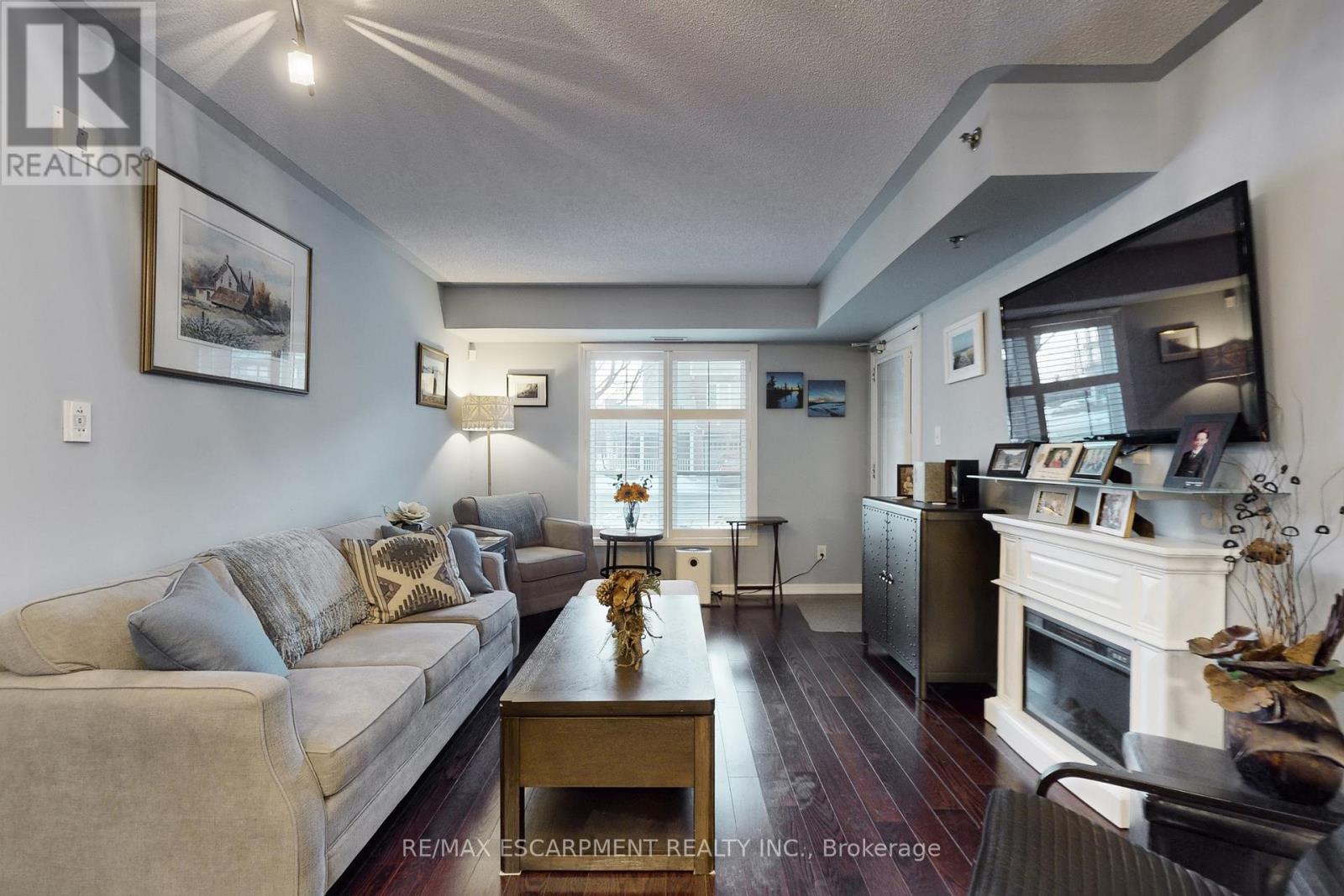 103 - 3060 Rotary Way, Burlington, Ontario  L7M 0G9 - Photo 8 - W12717422