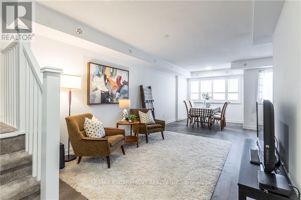 603 - 1129 Cooke Boulevard, Burlington, Ontario  L7T 4A8 - Photo 4 - W12717436