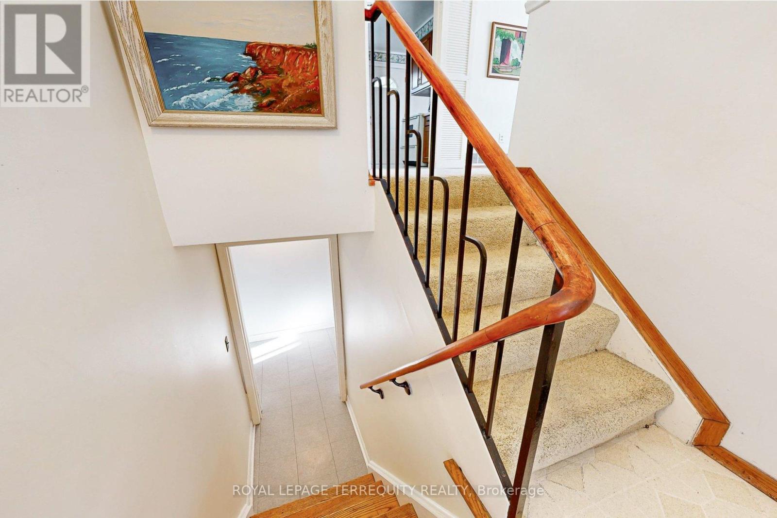 29 Holywell Drive, Toronto, Ontario  M9R 1K4 - Photo 22 - W12717442