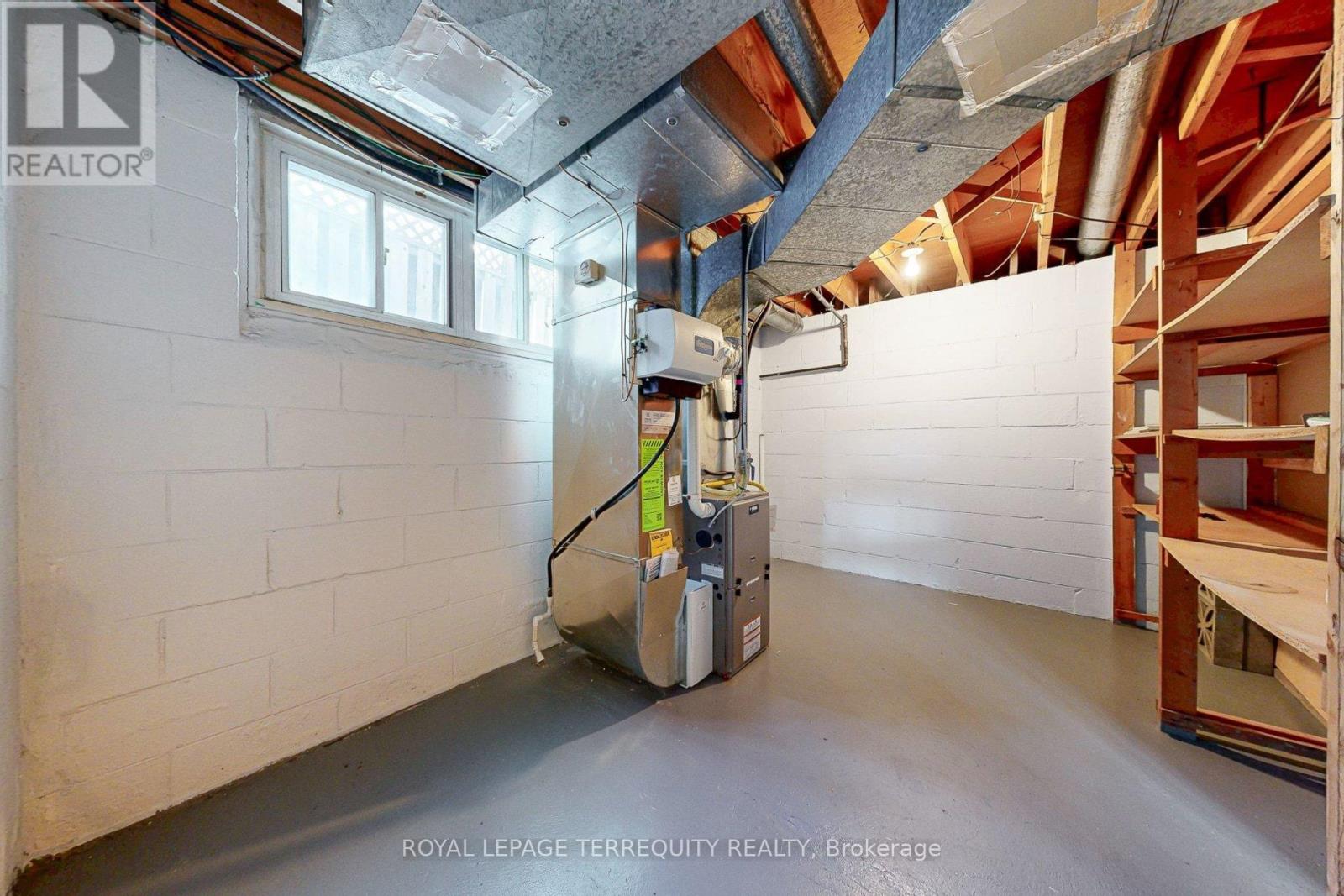 29 Holywell Drive, Toronto, Ontario  M9R 1K4 - Photo 25 - W12717442