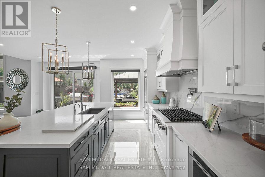 956 Sombrero Way, Mississauga, Ontario  L5W 1S9 - Photo 8 - W12717466