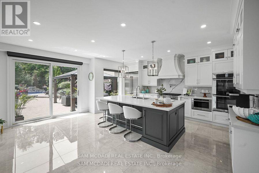 956 Sombrero Way, Mississauga, Ontario  L5W 1S9 - Photo 9 - W12717466