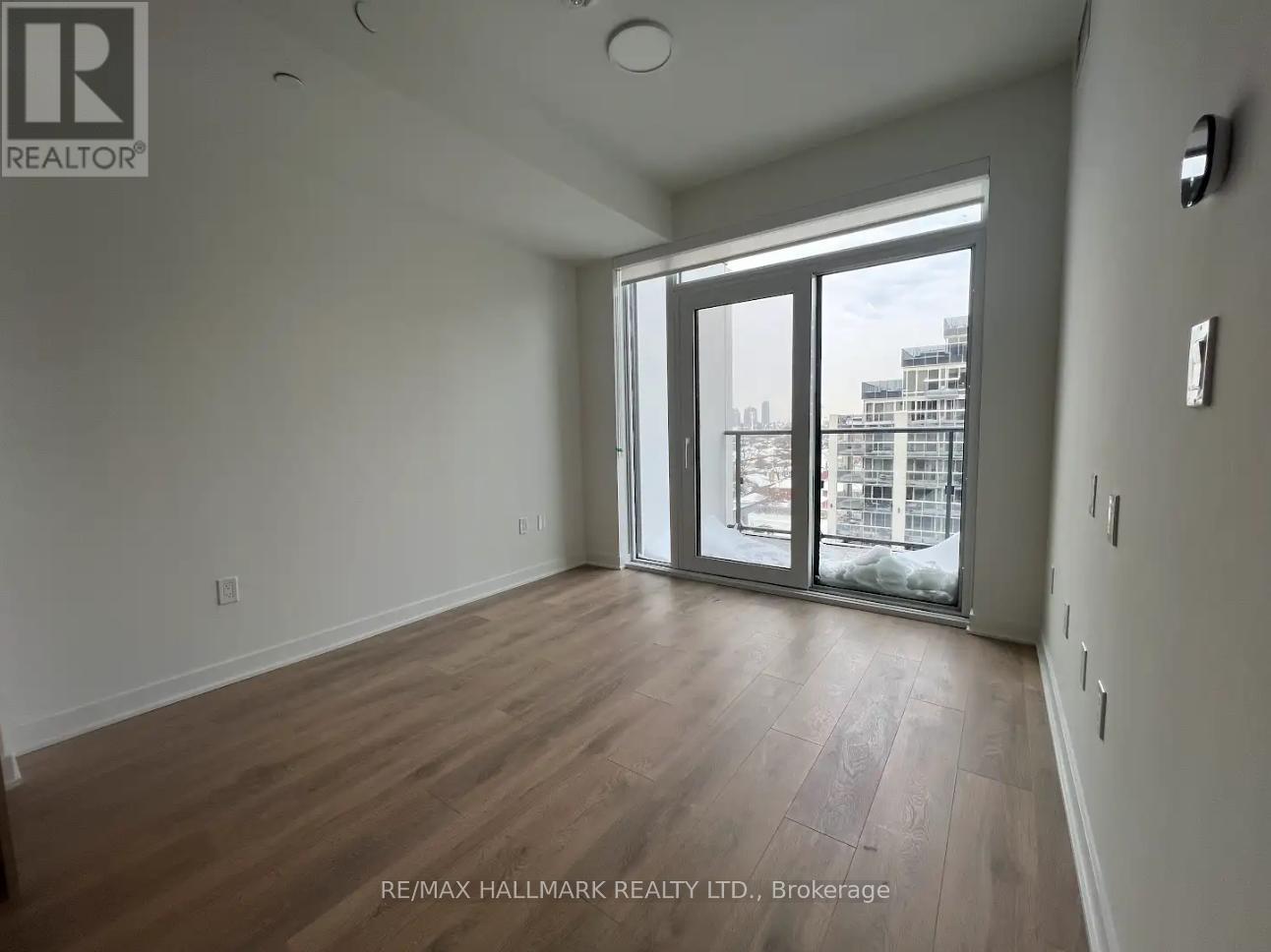 519 - 1037 The Queensway Way, Toronto, Ontario  M8Z 0H5 - Photo 7 - W12717478