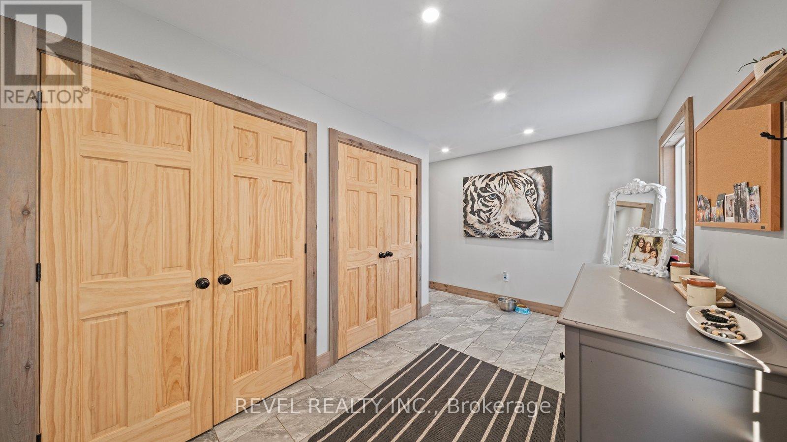 6 Kings Lane, Brant, Ontario  N0E 1R0 - Photo 23 - X12717494