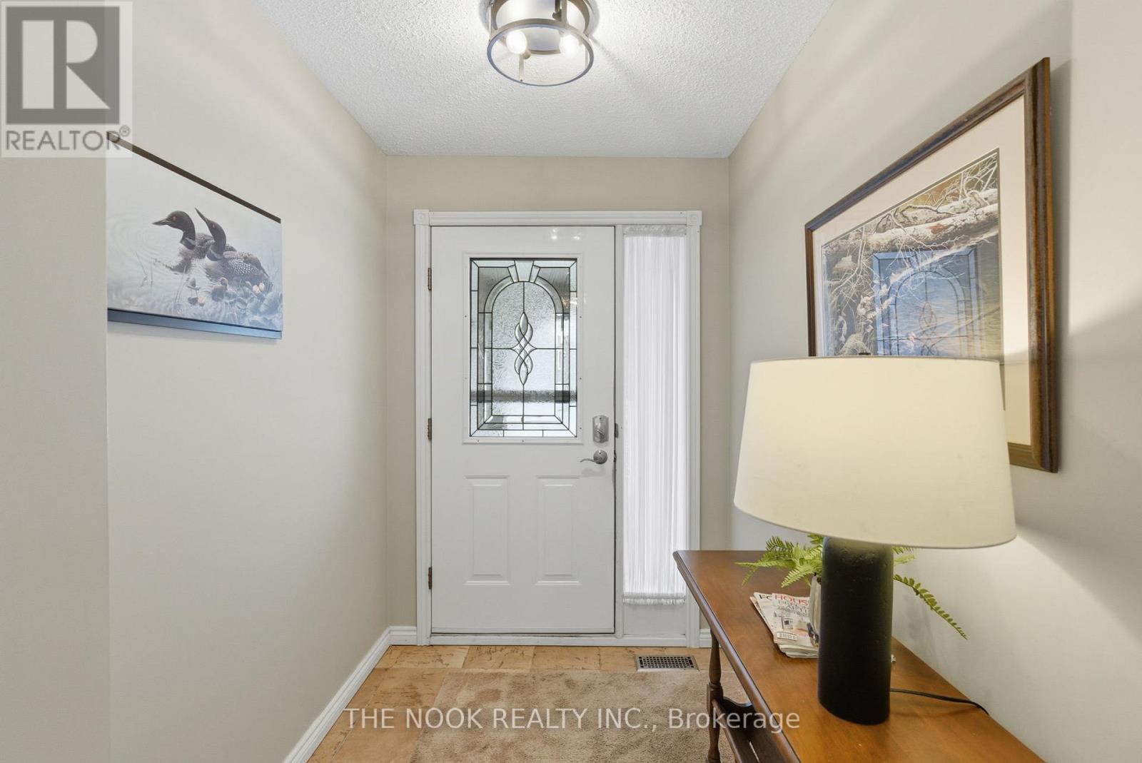 877 Mount Allan Avenue, Oshawa, Ontario  L1J 7M7 - Photo 4 - E12717552