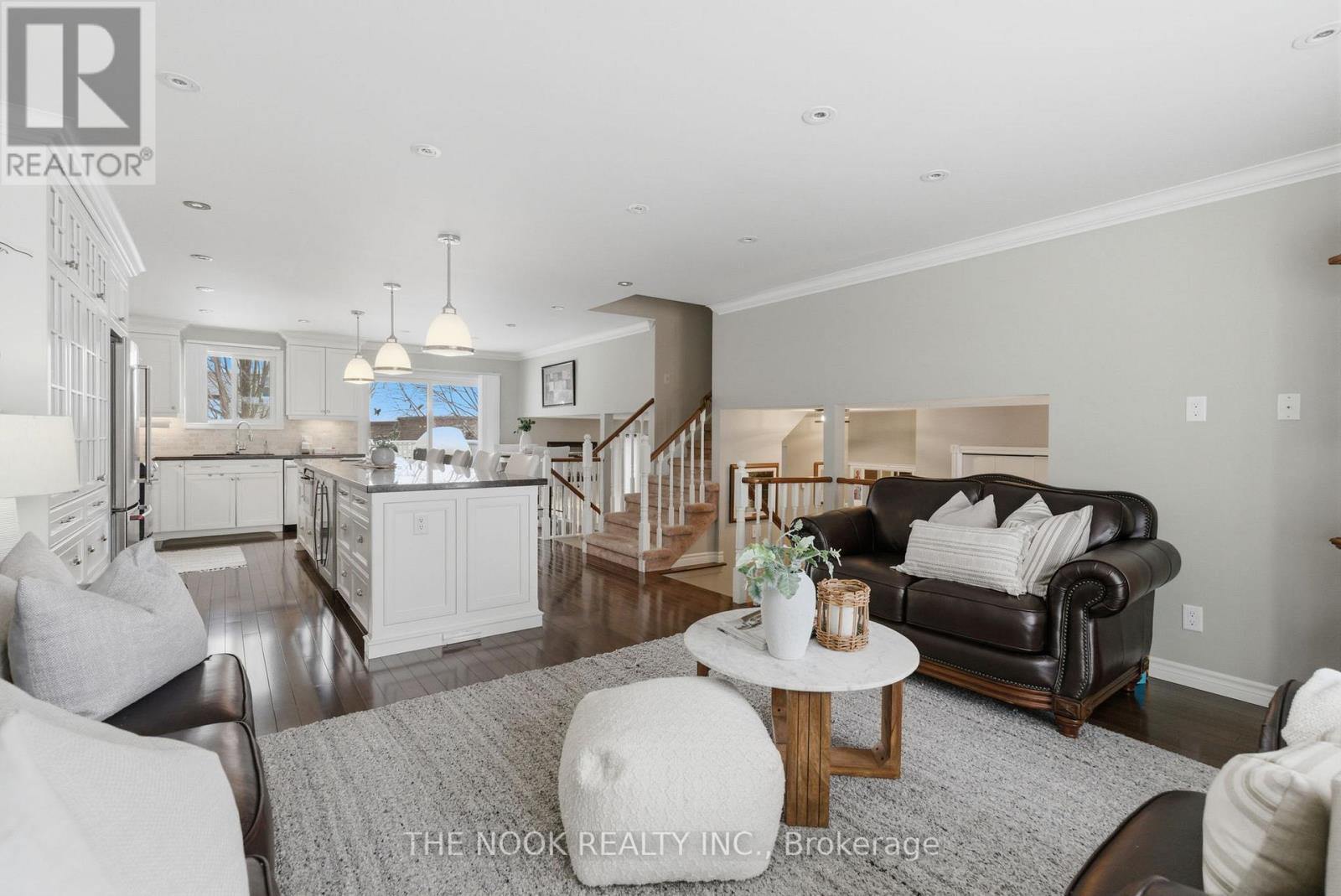 877 Mount Allan Avenue, Oshawa, Ontario  L1J 7M7 - Photo 9 - E12717552