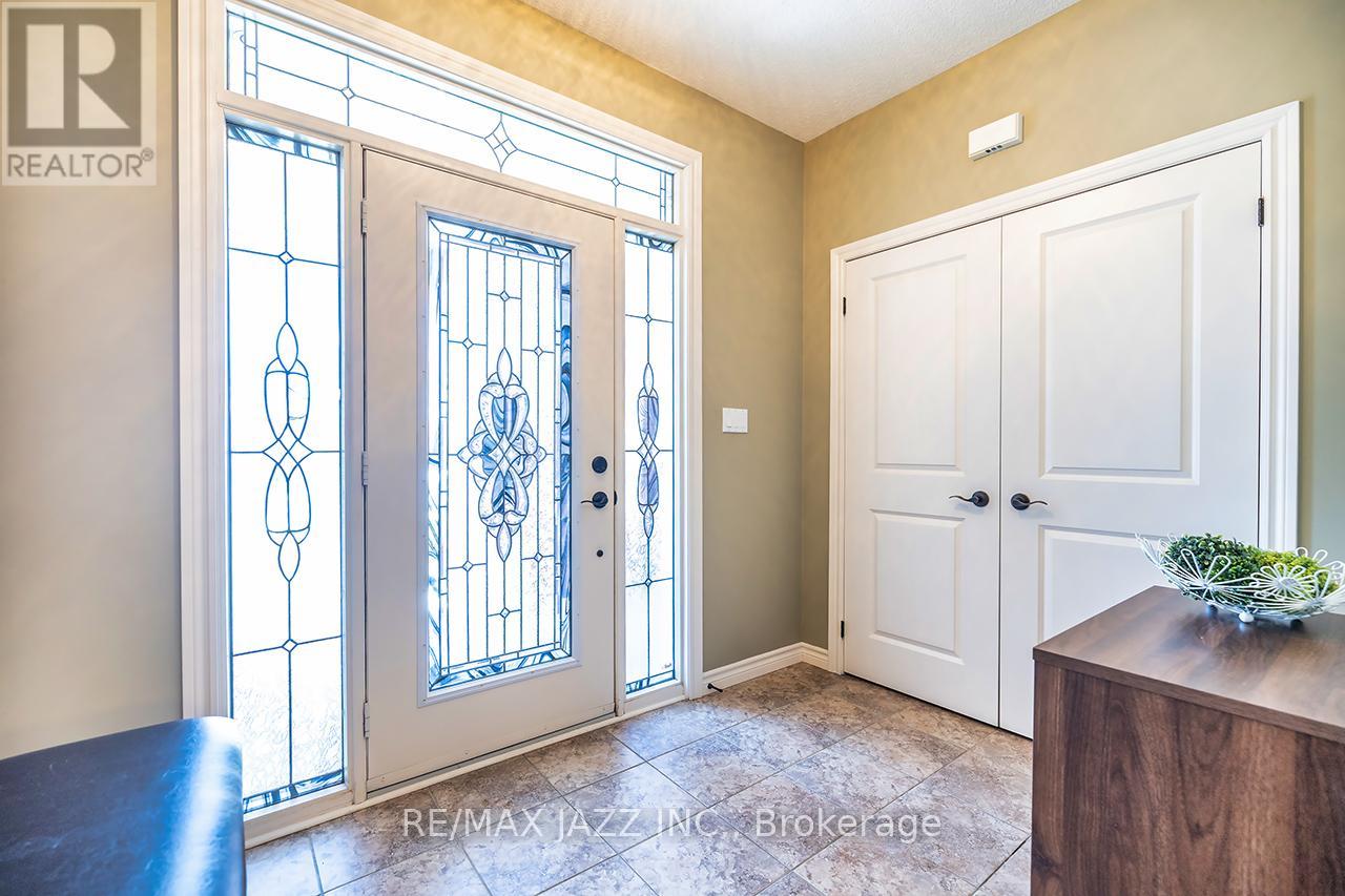 2246 Pindar Crescent, Oshawa, Ontario  L1L 0C6 - Photo 4 - E12717556