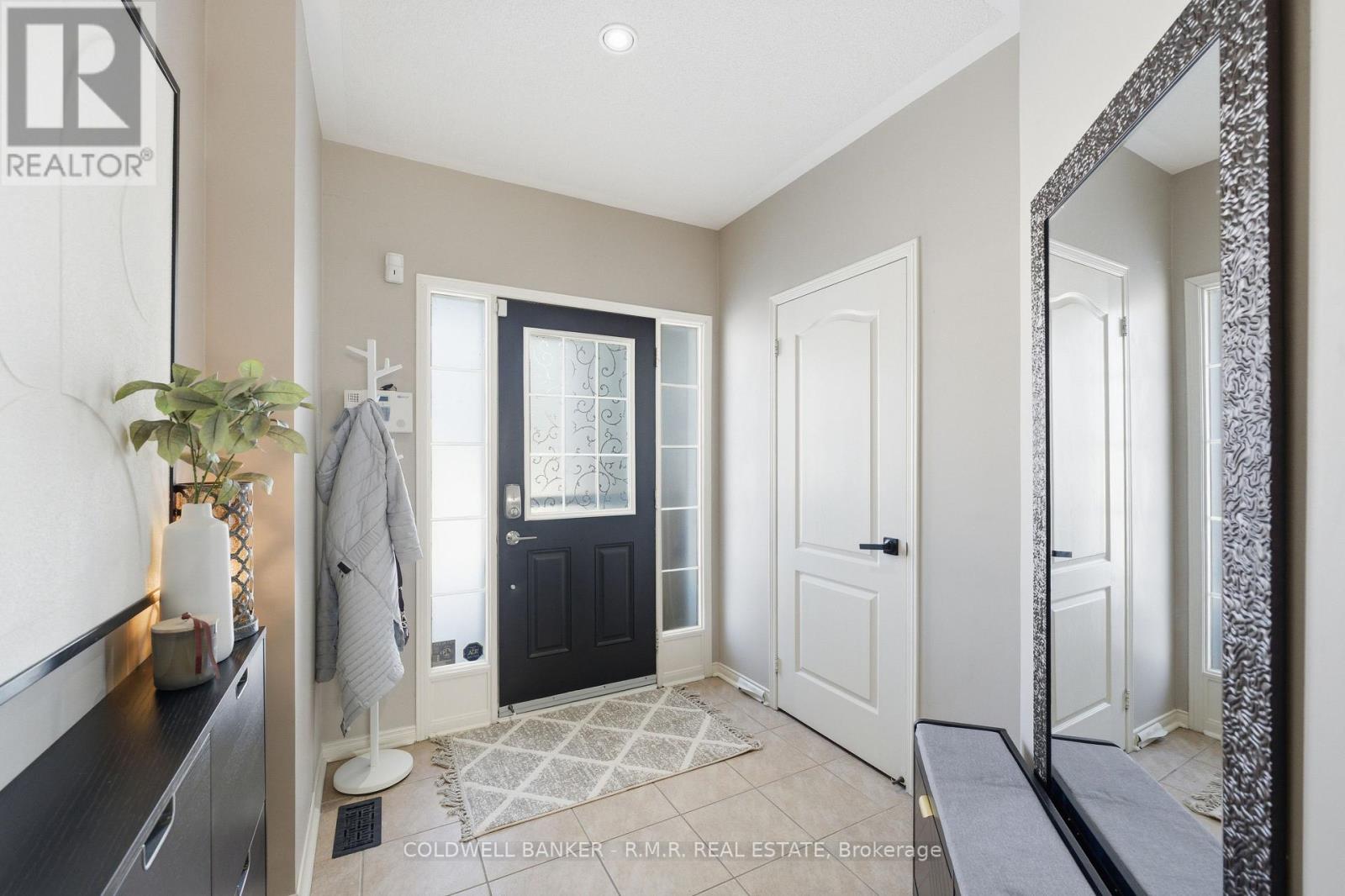 1362 Livesey Court, Oshawa, Ontario  L1K 0G8 - Photo 7 - E12717644