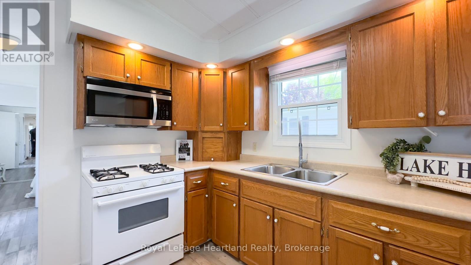 49 - 77307 Bluewater Highway, Bluewater, Ontario  N0M 1G0 - Photo 27 - X12717572