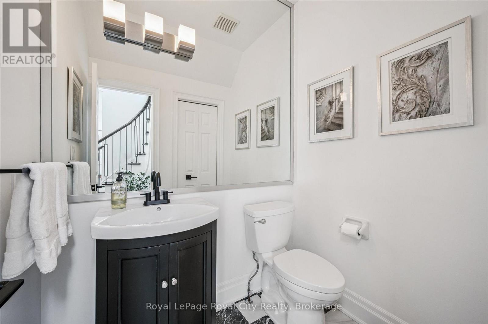 11 - 25 Manor Park Crescent, Guelph, Ontario  N1G 1A2 - Photo 16 - X12717590