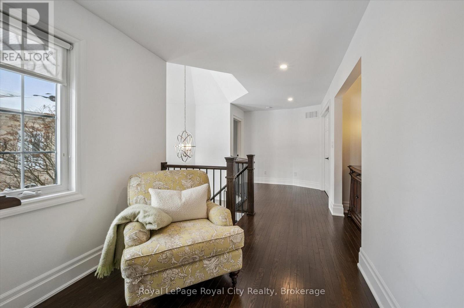 11 - 25 Manor Park Crescent, Guelph, Ontario  N1G 1A2 - Photo 19 - X12717590