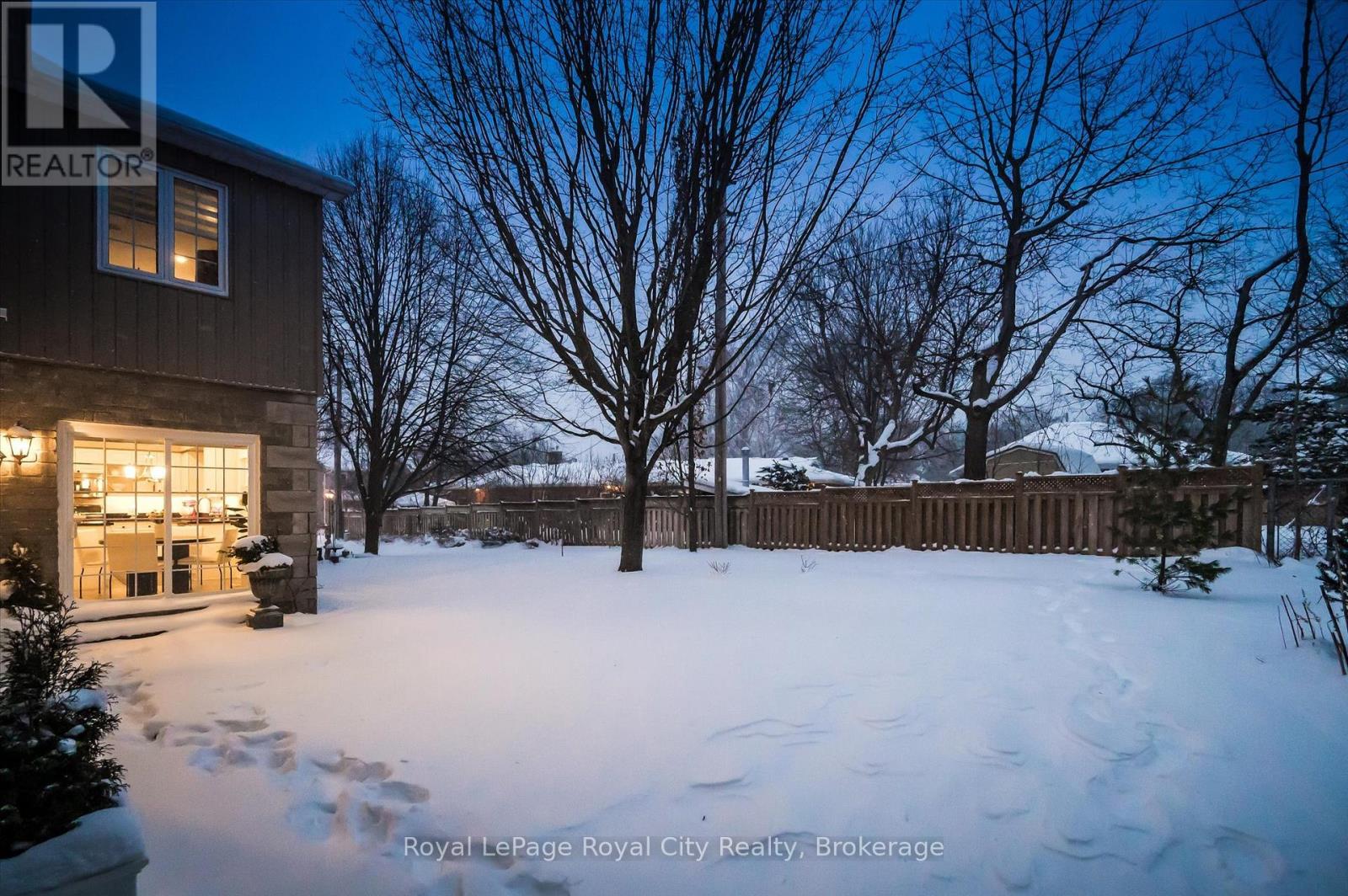 11 - 25 Manor Park Crescent, Guelph, Ontario  N1G 1A2 - Photo 42 - X12717590