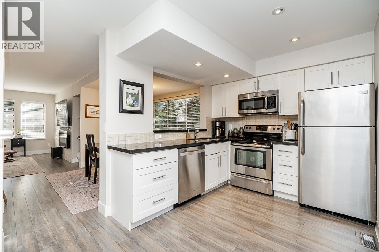 4590 Elmgrove Drive, Burnaby, British Columbia  V5G 3Y8 - Photo 11 - R3081103