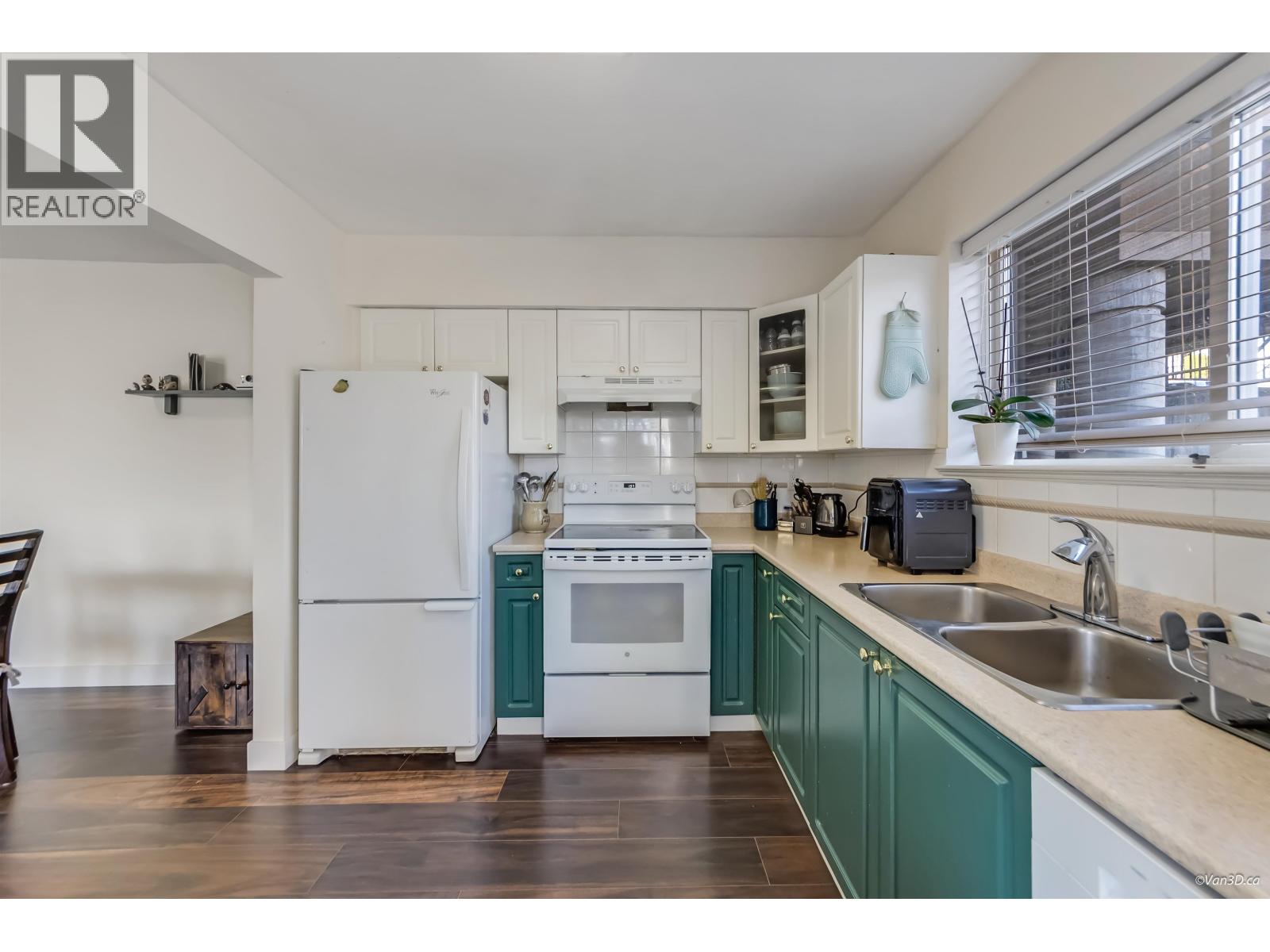 101 202 Mowat Street, New Westminster, British Columbia  V3M 4B2 - Photo 13 - R3081185