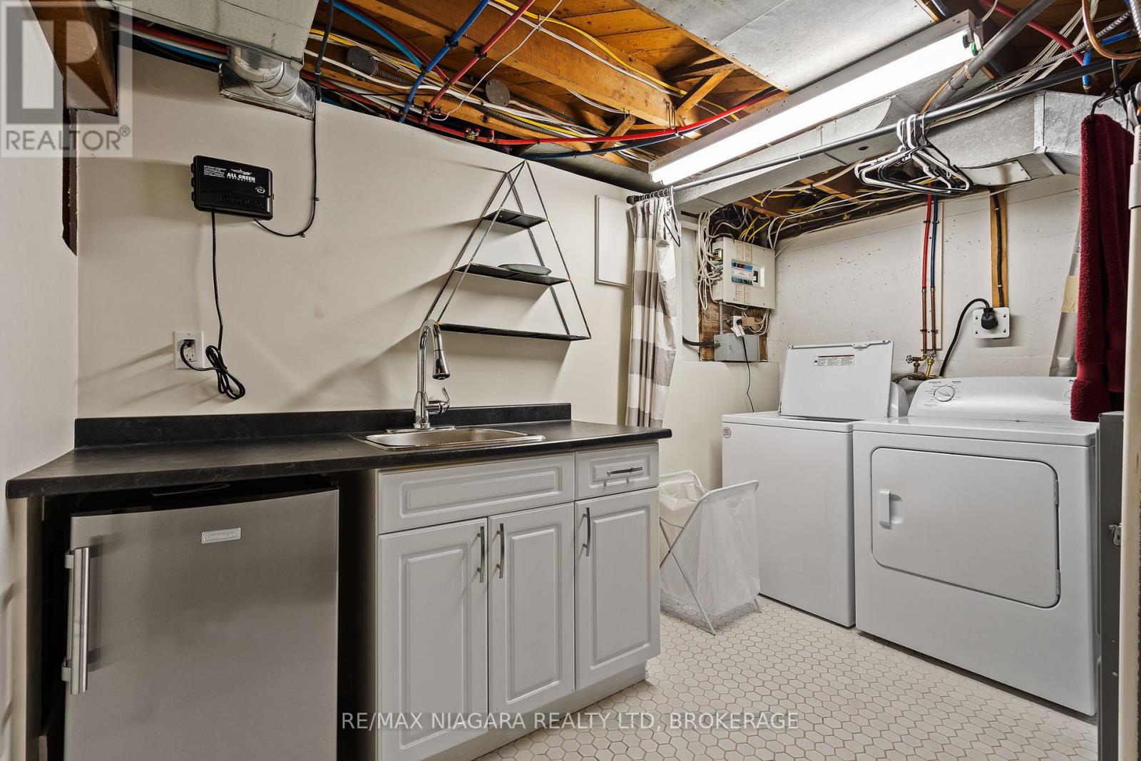 131 Glenwood Drive, St. Catharines, Ontario  L2R 4C9 - Photo 31 - X12715298