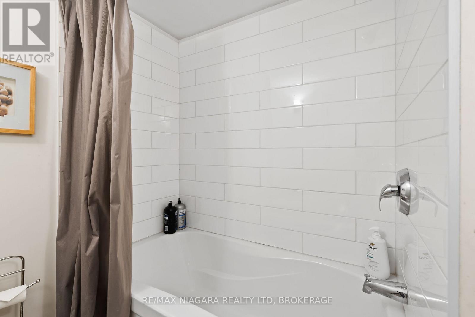 131 Glenwood Drive, St. Catharines, Ontario  L2R 4C9 - Photo 30 - X12715298