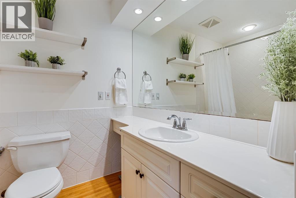 10623 Waneta Crescent Se, Calgary, Alberta  T2J 1J5 - Photo 19 - A2280449