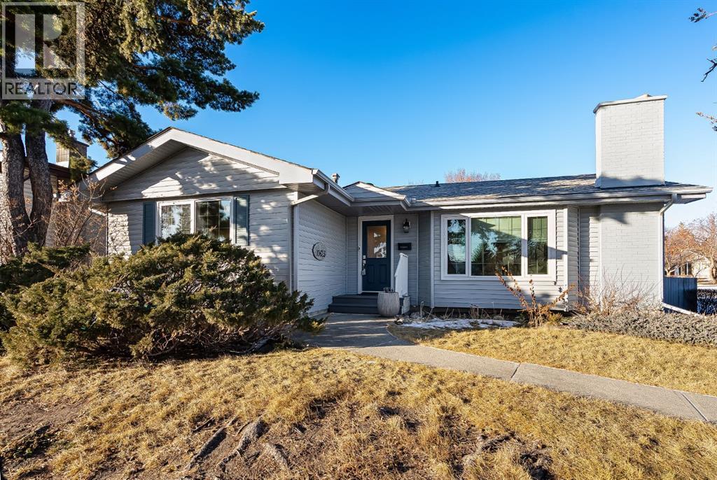 10623 Waneta Crescent Se, Calgary, Alberta  T2J 1J5 - Photo 2 - A2280449