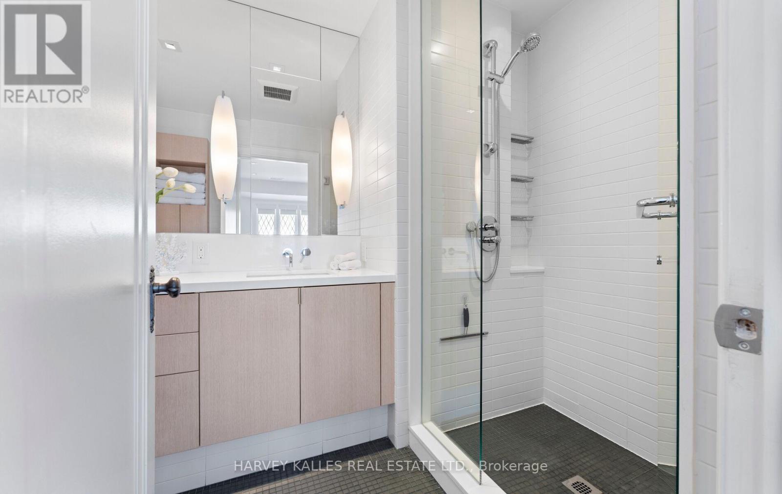 565 Briar Hill Avenue, Toronto, Ontario  M5N 1N1 - Photo 33 - C12717600