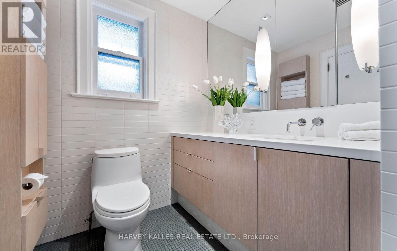 565 Briar Hill Avenue, Toronto, Ontario  M5N 1N1 - Photo 34 - C12717600