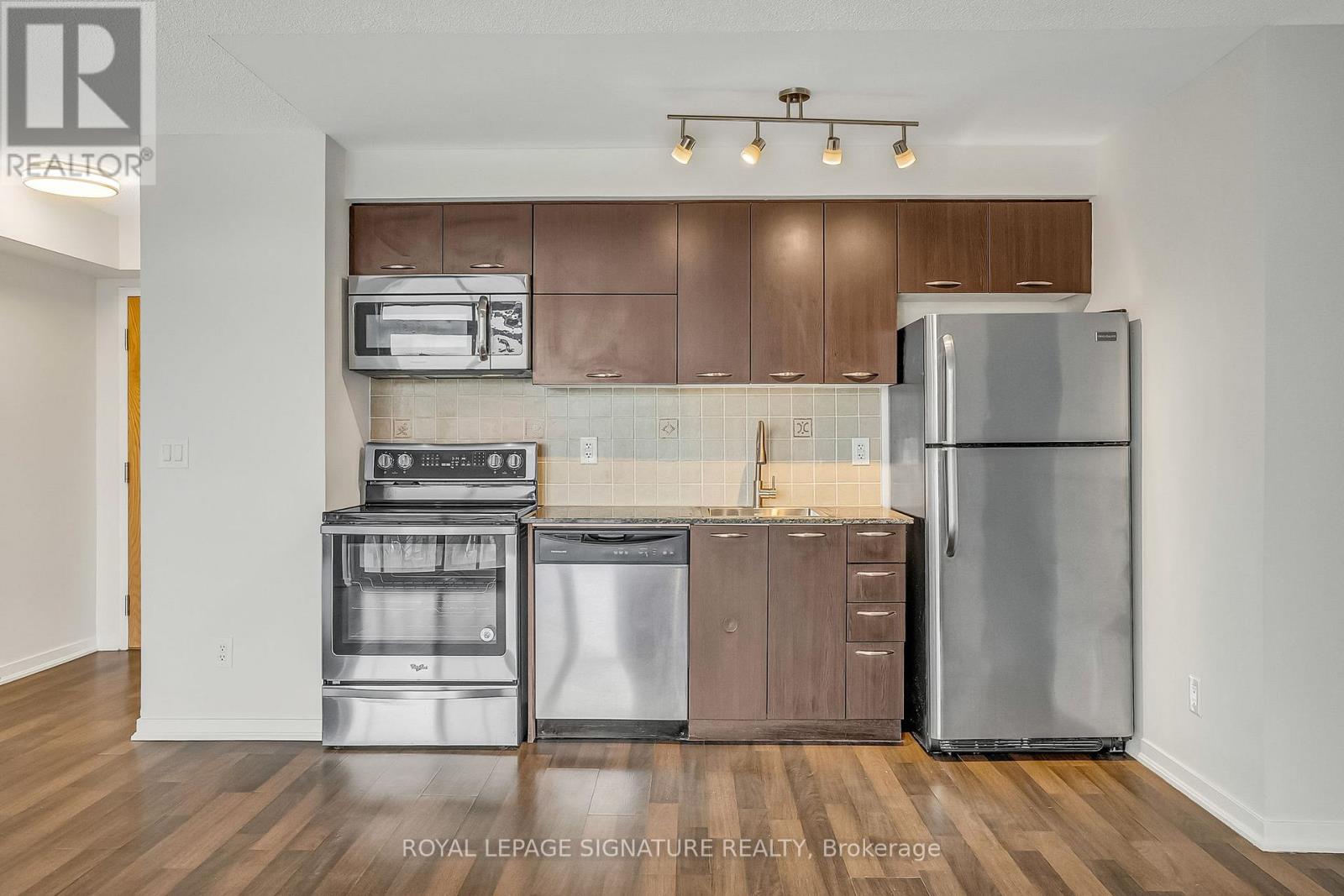 507 - 38 Joe Shuster Way, Toronto, Ontario  M6K 0A5 - Photo 11 - C12717608