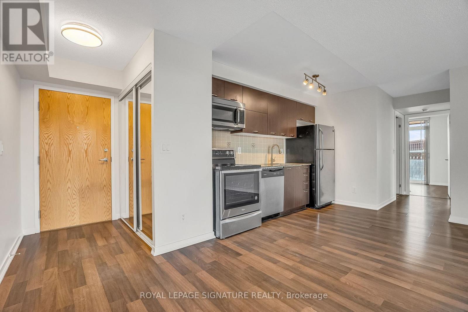 507 - 38 Joe Shuster Way, Toronto, Ontario  M6K 0A5 - Photo 6 - C12717608