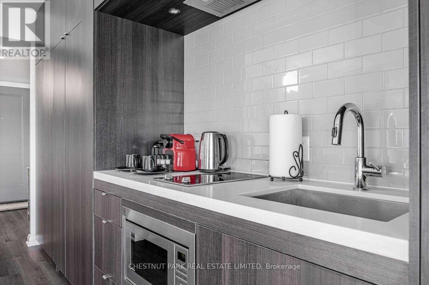 2817 - 155 Yorkville Avenue, Toronto, Ontario  M5R 0B4 - Photo 8 - C12717668