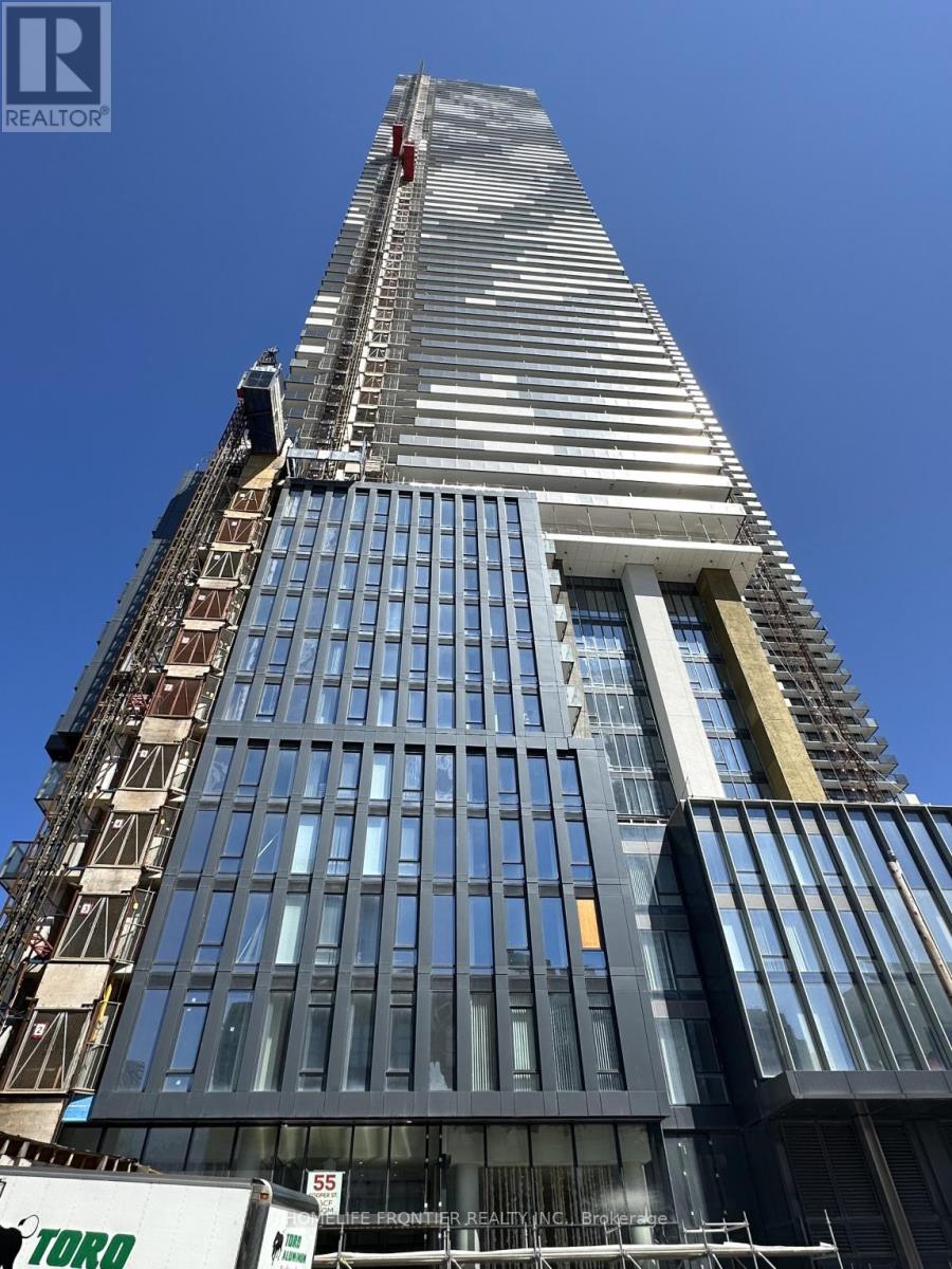 2010 - 55 COOPER STREET, Toronto, Ontario